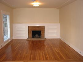 Beautiful 4 Bedroom Craftsman Home in Maxwell Park in Oakland, CA (Photo 5 of 7)