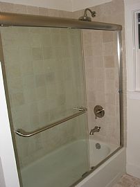 Beautiful 4 Bedroom Craftsman Home in Maxwell Park in Oakland, CA (Photo 7 of 7)