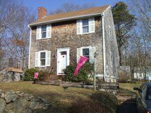 Lovely 4 Bedroom Home Near Lake and Ocean Beaches in Dennis, MA