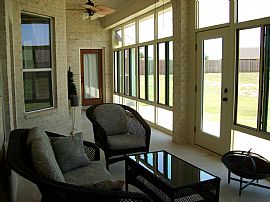 Custom 4 Bedroom Home on Corner Lot and 3/4 Acres in Willow Park, TX (Photo 12 of 12)