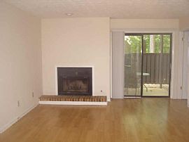 Spacious 1 Bedroom Condo  with Bonus Room! in Sandy Springs, GA (Photo 2 of 6)