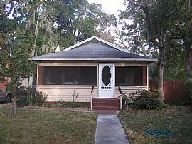 Delightful 3 Bedroom Home Near Halifax River in Holly Hill, FL