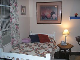 Delightful 3 Bedroom Home Near Halifax River in Holly Hill, FL (Photo 11 of 12)