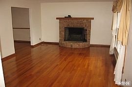 Great 4 Bedroom Family Home with Lots of Nice Features in Fairlawn, OH (Photo 3 of 5)