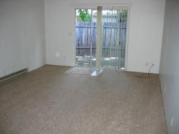 Newly Painted 2 Bedroom Triplex Apartment Near High School in Medford, OR