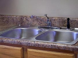 Updated 3 Bedroom Home Near Community Center and Swim Park in Republic, MO (Photo 5 of 9)