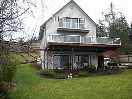 Incredible 3 Br, 2 Ba Home on The Bay in Lakebay, WA (Photo 2 of 7)
