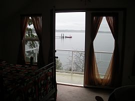 Incredible 3 Br, 2 Ba Home on The Bay in Lakebay, WA (Photo 4 of 7)