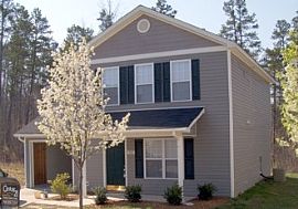 Well Maintained 3 BR, 2.5 BA Home in Cul-De-Sac in Charlotte, NC