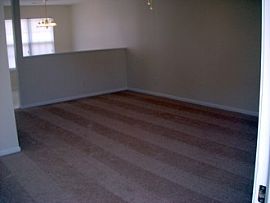 Well Maintained 3 BR, 2.5 BA Home in Cul-De-Sac in Charlotte, NC (Photo 4 of 5)