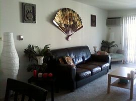 Amazing 1 Bedroom Plus Den with 1.5 Bathroom!!! in Hoffman Estates, IL