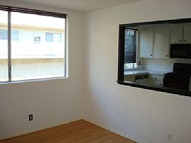 Light and Bright 3 Bedroom Townhouse with Marble Fireplace in Encino, CA (Photo 6 of 8)