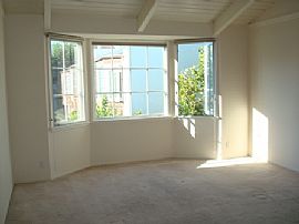 Light and Bright 3 Bedroom Townhouse with Marble Fireplace in Encino, CA (Photo 7 of 8)
