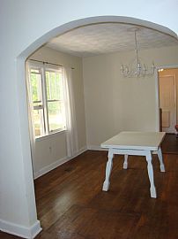 Cozy 2 Bedroom Bungalow Home in Ormewood Park Near Downtown in Atlanta, GA (Photo 2 of 7)