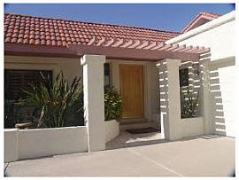 Remodeled 3 Bedroom Home with Floor to Ceiling Fireplace in Phoenix, AZ (Photo 4 of 4)