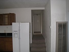 Beautiful 1 Bedroom Duplex Apartment with Mountain View in Castro Valley, CA (Photo 4 of 5)