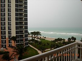 Sharp 1 Bedroom Oceanfront Studio with Balcony in Sunny Isles Beach, FL (Photo 6 of 6)