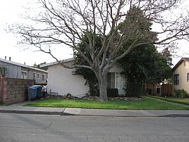 Cute 2 Bedroom Duplex Apartment - All Redone in Vallejo, CA
