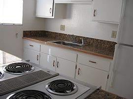 Cute 2 Bedroom Duplex Apartment - All Redone in Vallejo, CA (Photo 2 of 6)