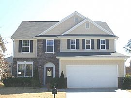 Elegant 3 Bedroom Home with Lots of Room!  in Newnan, GA