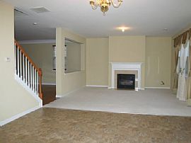 Elegant 3 Bedroom Home with Lots of Room!  in Newnan, GA (Photo 3 of 6)