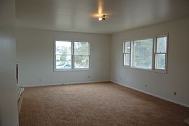 Attractive 3 Bedroom Apartment with Fireplace in Pocatello, ID