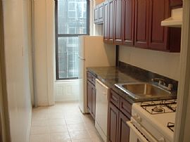 Bright 1 Bedroom Apartment in Clinton Hills - Near G Train in Brooklyn, NY (Photo 3 of 3)