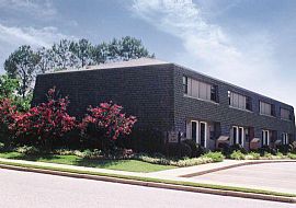 Affordable 2 Bedroom Townhouse with Fully Equipped Kitchens in Montgomery, AL (Photo 3 of 3)