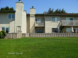 Ideal 2 Bedroom Townhouse on Waterway - Available Now.  in Foster City, CA