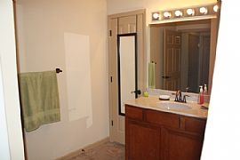 Upgraded 2 Bedroom Condo with 1100 Sq. Ft.  in Lake Saint Louis, MO (Photo 12 of 12)
