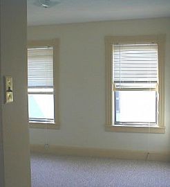 Lovely 2 Bedroom Apartment in 2 Family House in Lowell, MA (Photo 3 of 12)