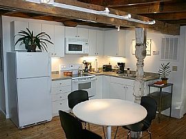Cute 1 Bedroom Marina Style Apartment with Custom Upgrades in San Francisco, CA (Photo 6 of 8)