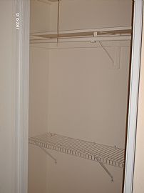 Spacious 1 Bedroom, 800 Sq. Ft. Apartment with Dishwasher in Hyde Park, IL (Photo 2 of 4)