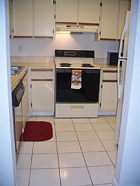 Wonderful 2 Bedroom Condo - Ready for Your Furniture! in Port Saint Lucie, FL (Photo 3 of 7)