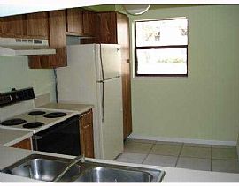 Secure 2 Bedroom Condo in Corner Unit with Tile Throughout in Boca Raton, FL (Photo 3 of 5)