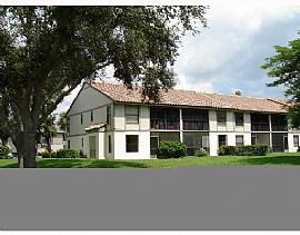 Secure 2 Bedroom Condo in Corner Unit with Tile Throughout in Boca Raton, FL (Photo 5 of 5)