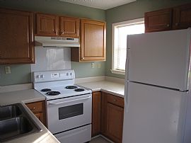 Incredible 3 BR, 1 BA Home with Off Street Parking in Bay Saint Louis, MS (Photo 3 of 5)