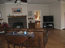 Beautiful 3 Bedroom Home with Wakulla River View!!  in Tallahassee, FL (Photo 4 of 5)