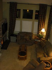 Gorgeous 2 Bedroom Townhome with Many Upgrades in Rancho Santa Margarita, CA (Photo 5 of 12)