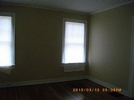 Perfect 3 Bedroom Home with Wooden Floors Throughout in Atlanta, GA (Photo 3 of 8)