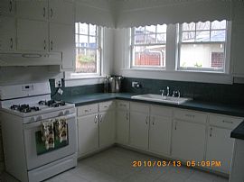 Perfect 3 Bedroom Home with Wooden Floors Throughout in Atlanta, GA (Photo 8 of 8)