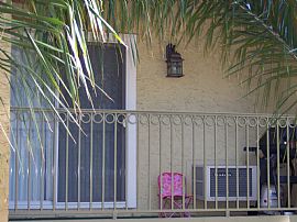 $900 / 1br - /1bath- Big Nice Condo with Garage and Storage  in San Diego, CA (Photo 7 of 9)