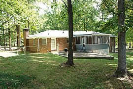 3br - Location, Location, Large Brick Ranch Home in City of Smy in Smyrna, GA (Photo 9 of 10)