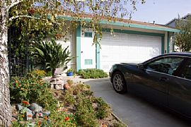 Beautiful 3 BR, 2 BA Home 2 Car Garage and Modern Kitchen in Bay Point, CA