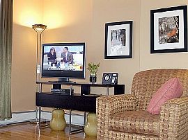 Immaculate1 Bedroom Apartment on The Edge of Downtown in Honolulu, HI (Photo 3 of 4)