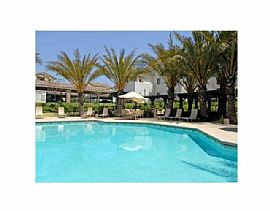 Beautiful 3 BR, 2 BA Condo with Spacious Kitchen includes Pantry in Valencia, CA (Photo 2 of 6)