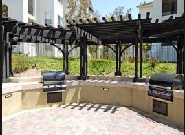 Beautiful 3 BR, 2 BA Condo with Spacious Kitchen includes Pantry in Valencia, CA (Photo 3 of 6)