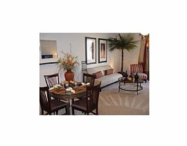 Beautiful 3 BR, 2 BA Condo with Spacious Kitchen includes Pantry in Valencia, CA (Photo 4 of 6)