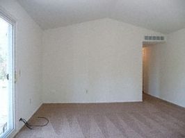 Clean, Quiet 2 Bedroom Condo with 1 Car Garage  in Walled Lake, MI (Photo 2 of 6)