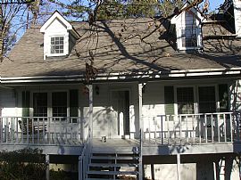 Cozy 3 Bedroom Home on  Large Lot in Swim/Tennis Neighborhood! in Kennesaw, GA